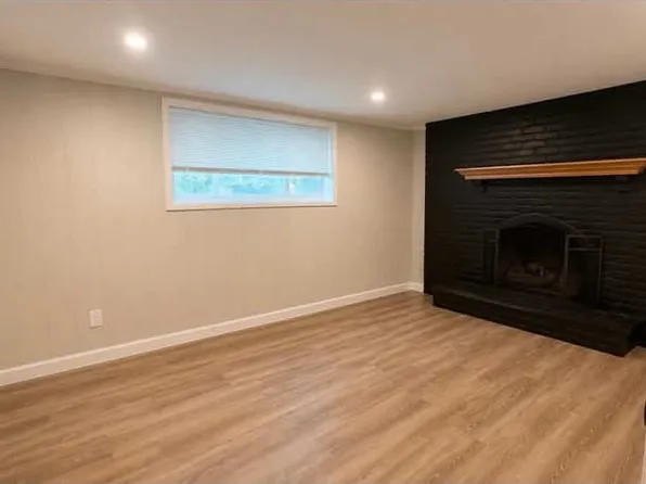 (undisclosed Address), Commack, NY 11725