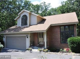 610 Lakeview Dr, Cross Junction, VA 22625