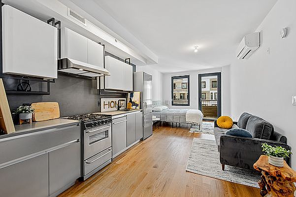 1st image of 123 Melrose St APT 717