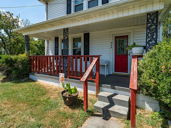 4th image of 629 Branch St