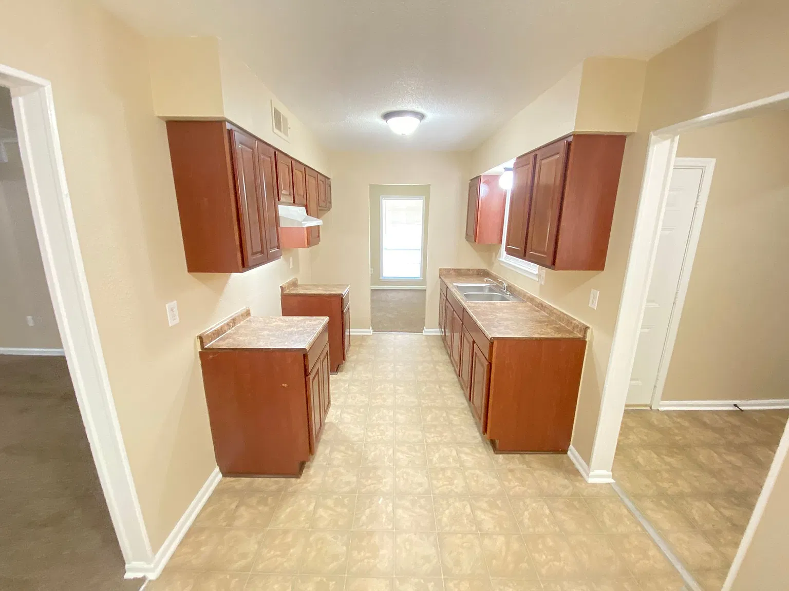 4009 Timberwood Dr N — Photo 2