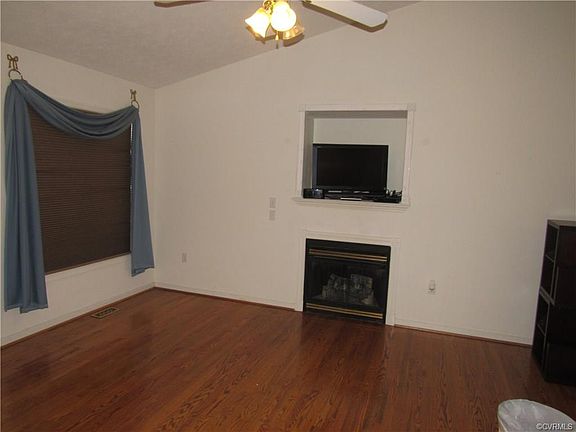 5th image of 8100 Edith Hill Ct