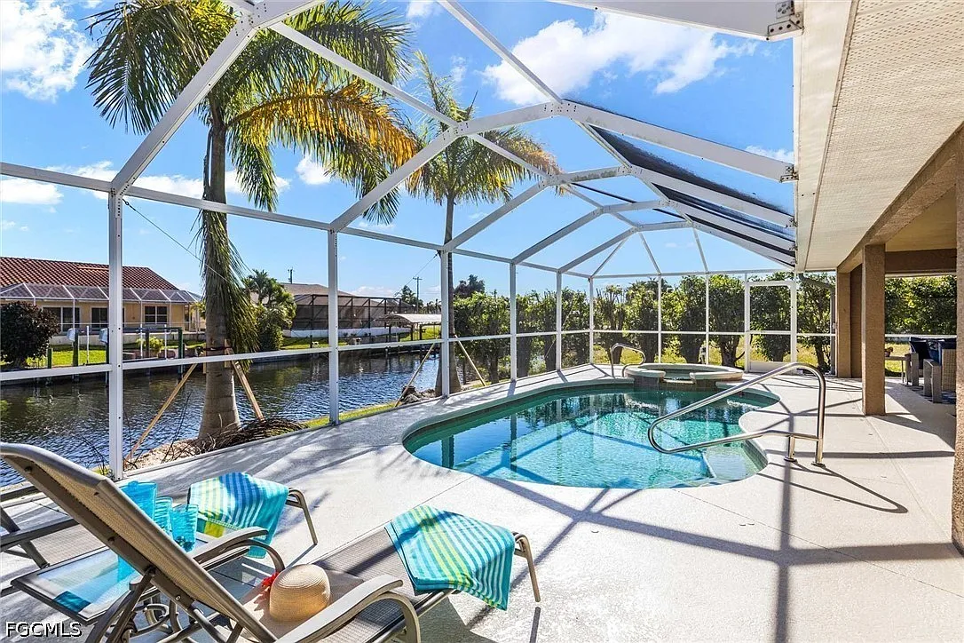 3 bed, 2.0 bath, 2007 sqft, $7,680 — Photo 1