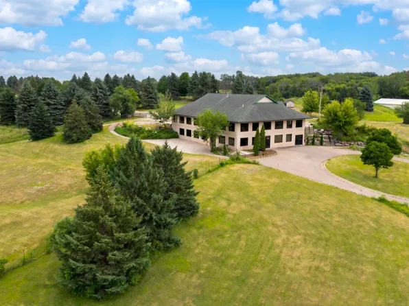 23795 Laredo Ave, Belle Plaine, MN 56011