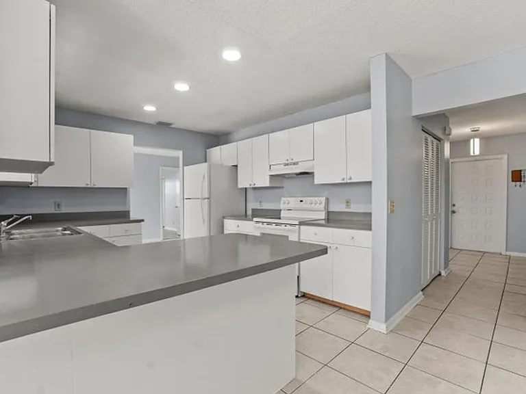4128 Chestnut Ave — Photo 1
