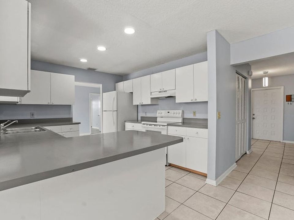 1st image of 4128 Chestnut Ave