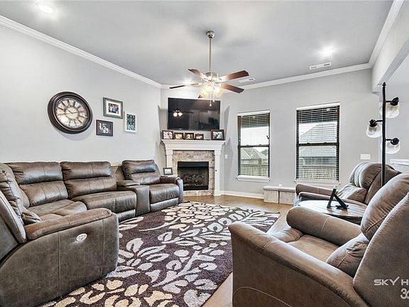 5th image of 3406 SW Picasso Blvd