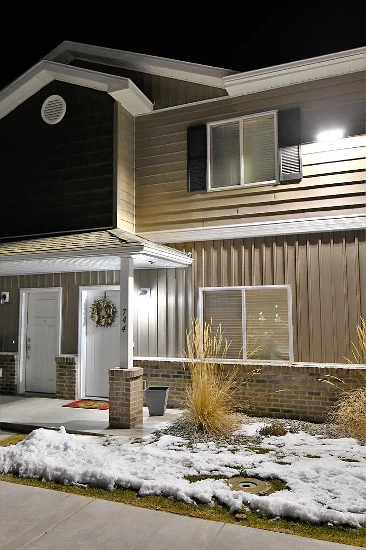 744 Trails End — Photo 1