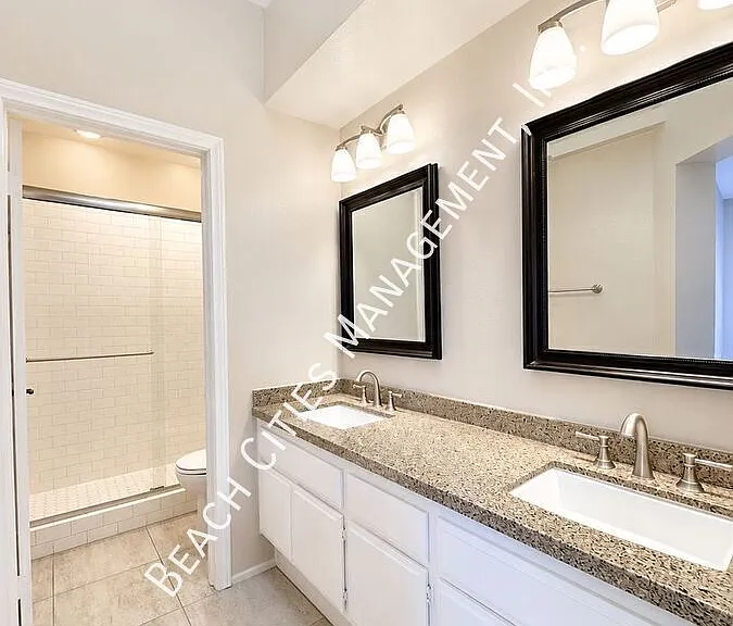 18220 Peters Ct — Photo 32