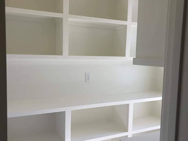 706 N Cedar St — Photo 6