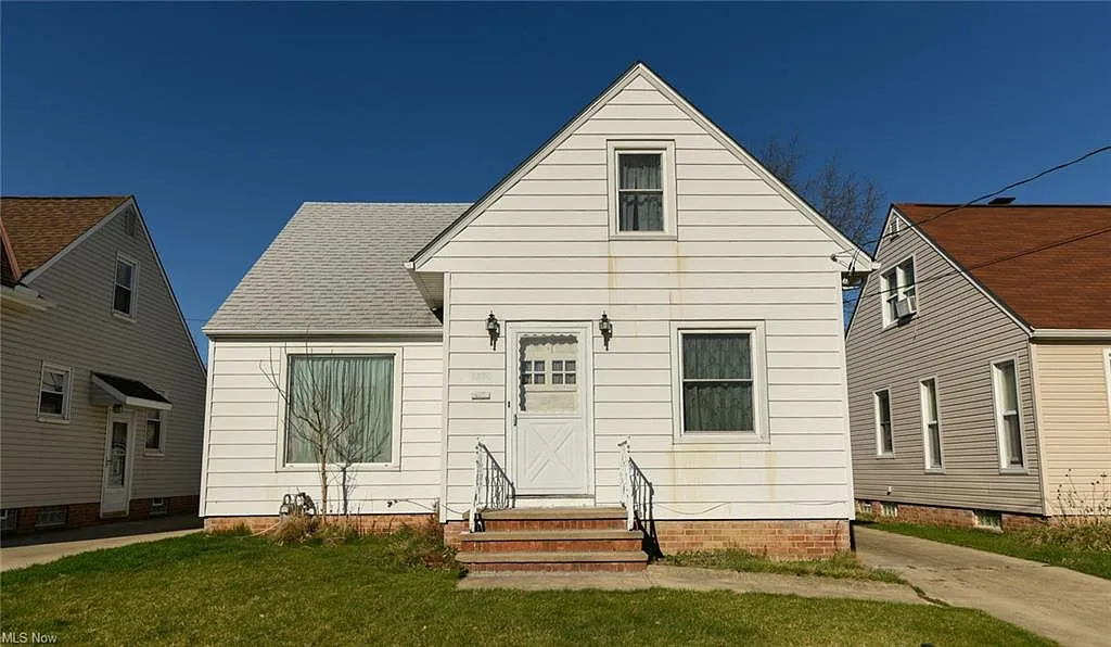 6350 Westminster Dr photo 1