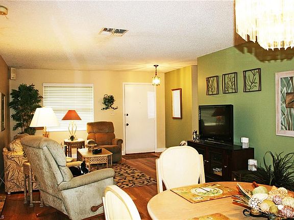 5th image of 15680 Lake Candlewood Dr