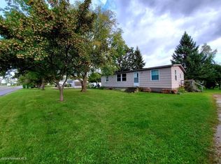 804 Elk St, Warroad, MN 56763
