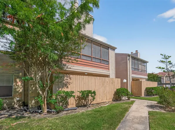 10555 Turtlewood Ct Unit 210, Houston, TX 77072