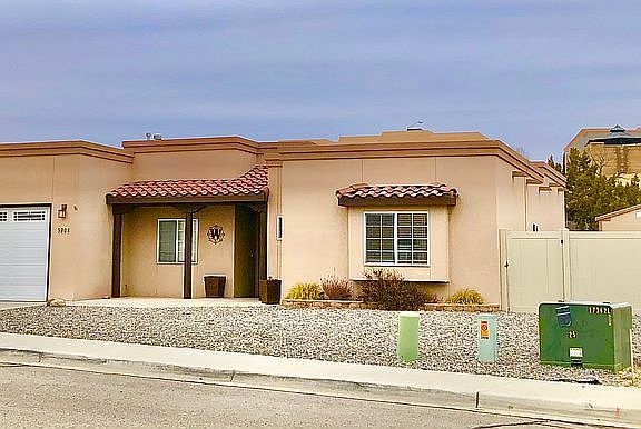 2nd image of 3904 Lajoya Dr