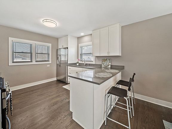 5th image of 1S336 Buttercup Ln