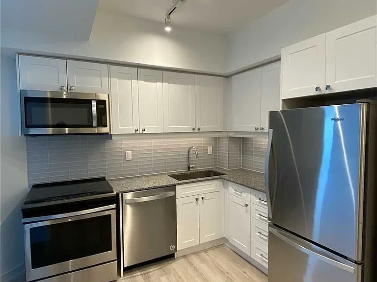 621 Sheppard Ave E #303 — Photo 4