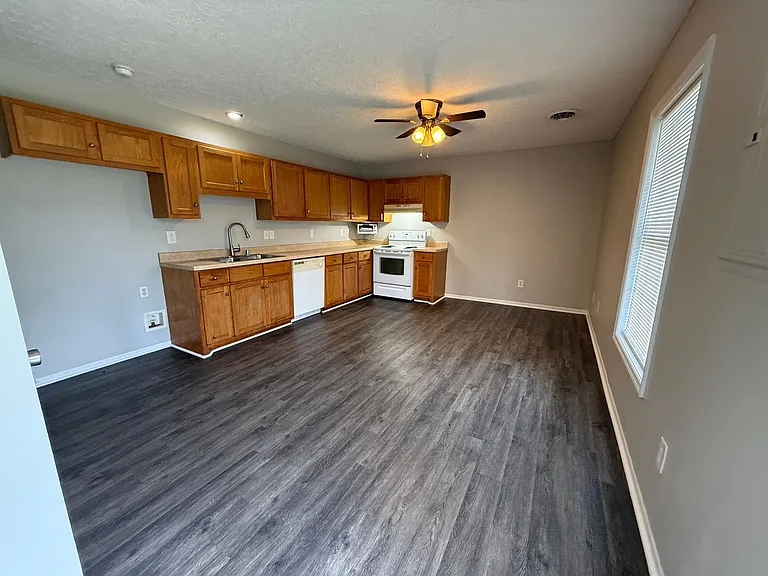 413 Fairview Ave — Photo 19