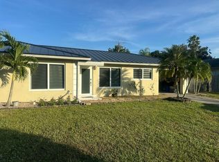 108 Swan Pkwy E, Royal Palm Beach, FL 33411