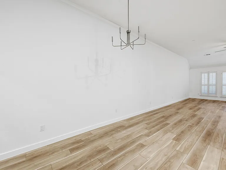 2216 Paige Ct — Photo 40