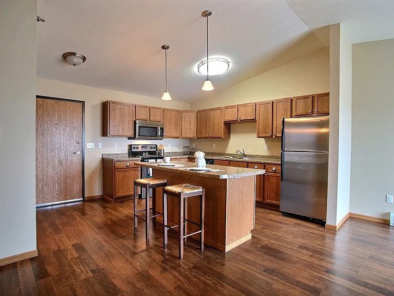 Fargo, ND Wolf Creek Apartments | Kitchen
