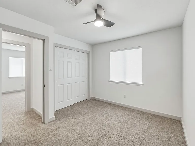 211 Banner Ave — Photo 12
