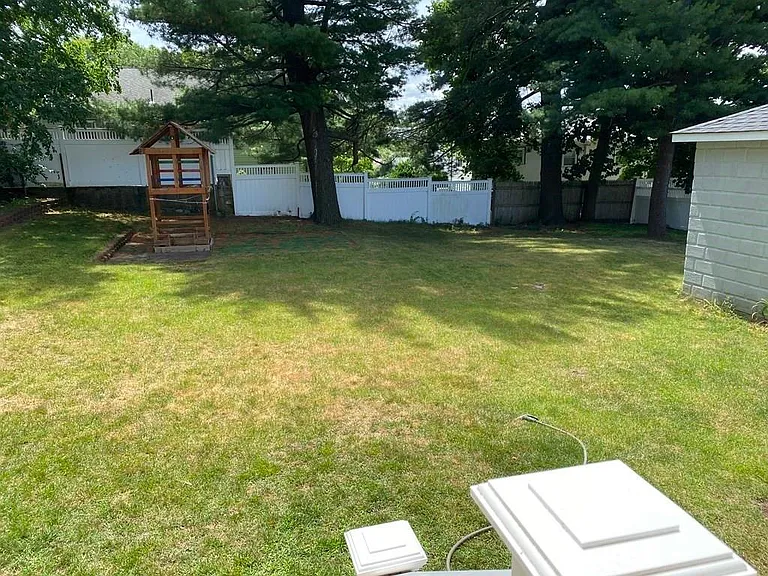 24 Lawrence St #0 — Photo 13