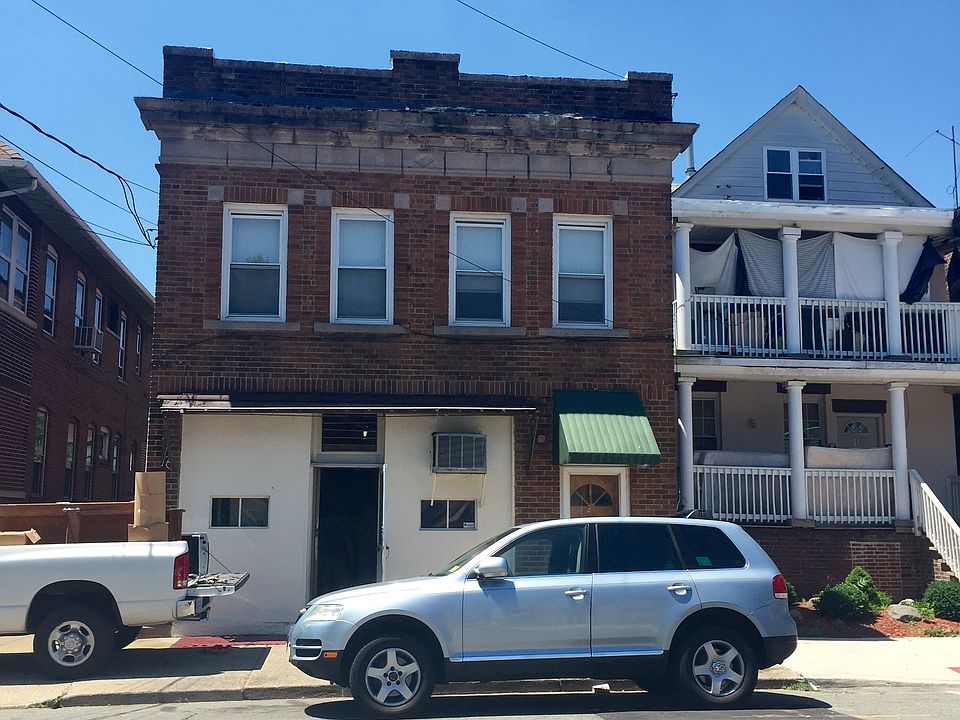 1st image of 21 Macarthur Ave Floor 1