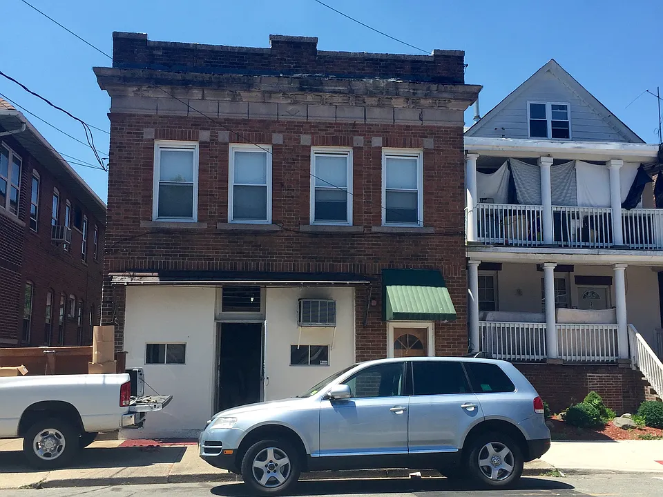 21 Macarthur Ave #1