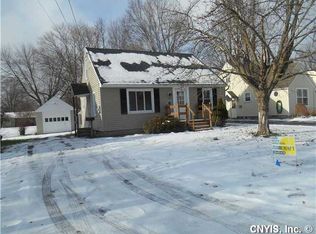20 Wellington Rd, North Syracuse, NY 13212