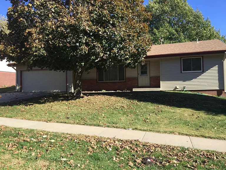 4316 Belridge Dr — Photo 3