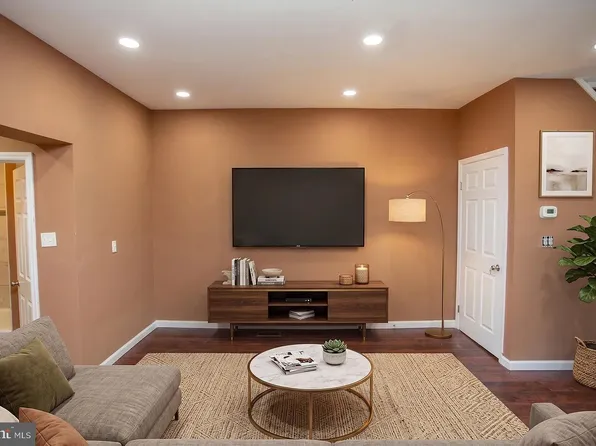 1747 N Wilton St, Philadelphia, PA 19131