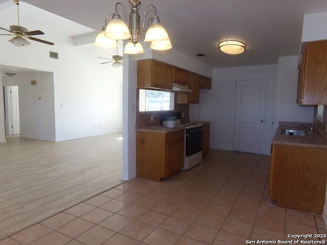 10340 Fowler Rd — Photo 15