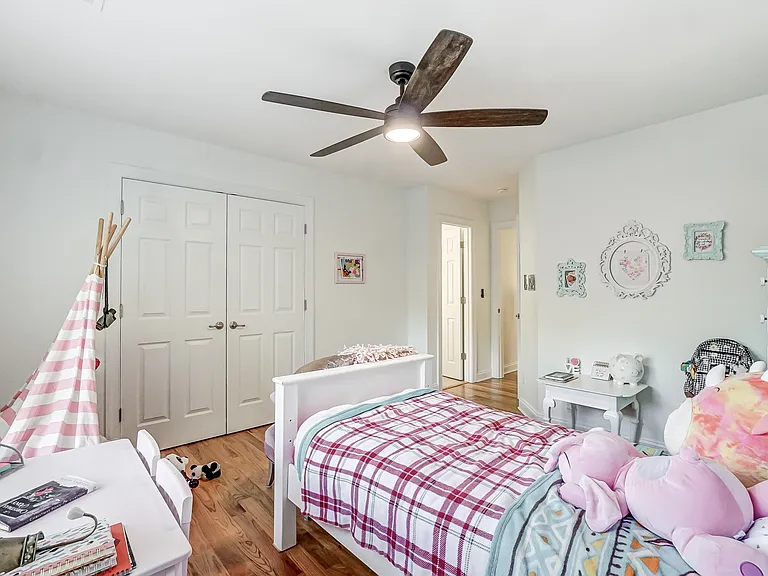 1024 Patricians Ln — Photo 42