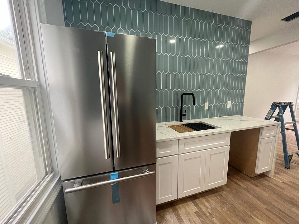 1st image of 82 Howard Ave #2R