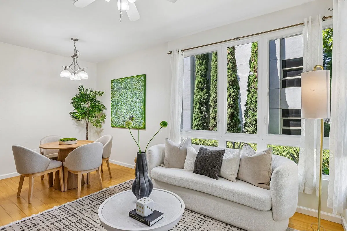 2 bed, 1.0 bath, 926 sqft, $3,400 — Photo 3