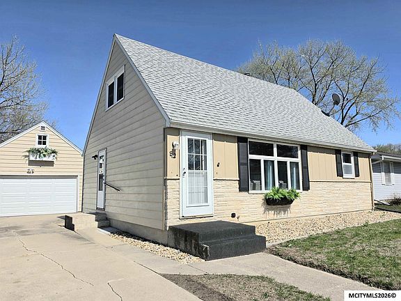 2nd image of 82 Sunny Cir