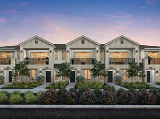 584 N Adler Ln #95, Clovis, CA 93611