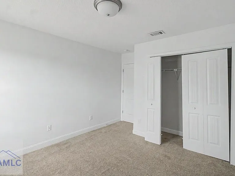 390 Fairview Cir — Photo 20