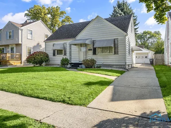 613 Andora Dr, Toledo, OH 43609