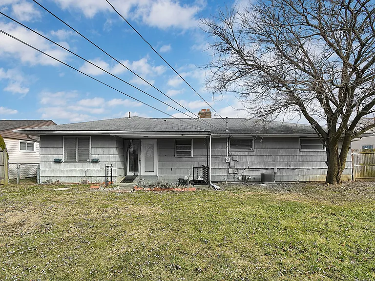 3159 Stephen Dr S — Photo 47