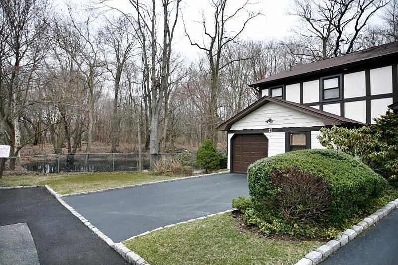 29 Pond Path, Woodbury, NY 11797 Zillow