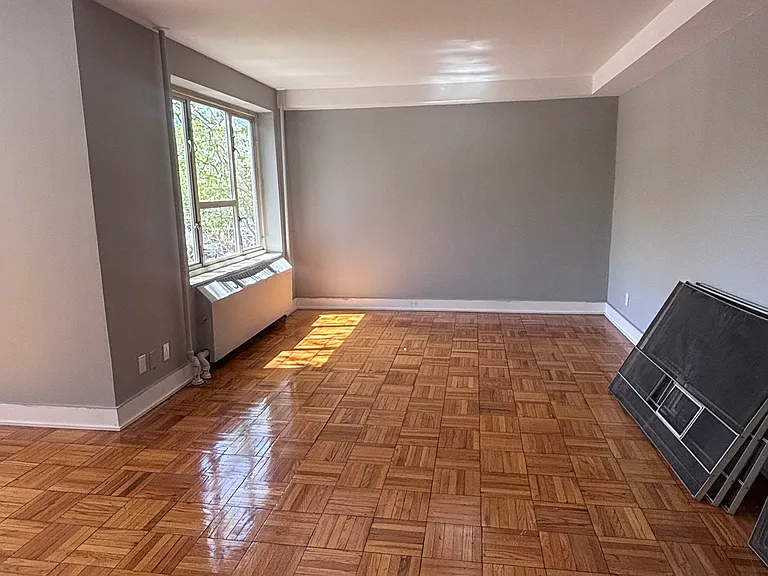 73-07 189th St #1B — Photo 2