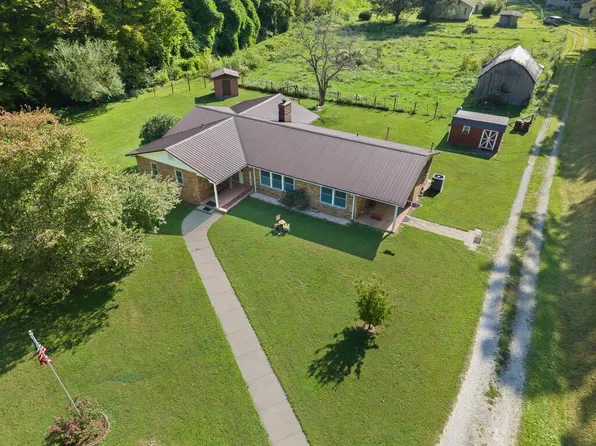 139 Midway Dr, Mayking, KY 41837
