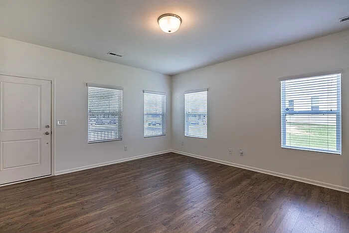2 bed, 2.5 bath, 1264 sqft, $1,895 — Photo 2