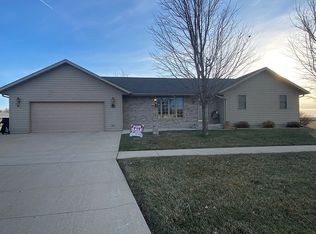 1725 State St, Garner, IA 50438
