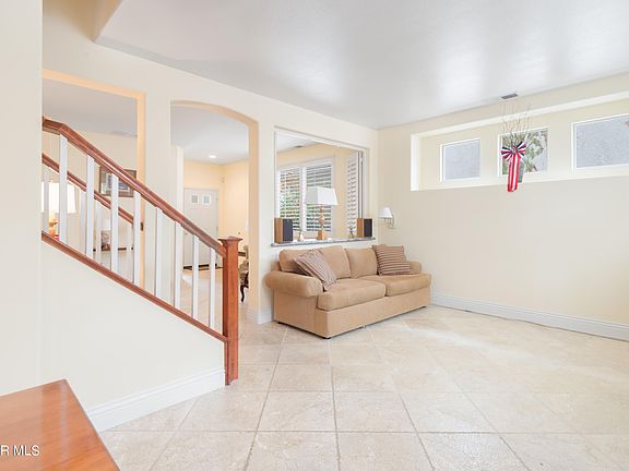3rd image of 418 Fallbrook Ave