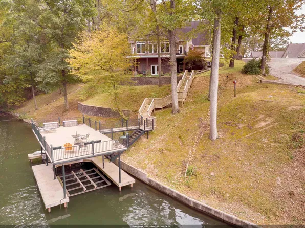 282 Lakeview Shores Dr, Muscle Shoals, AL 35661