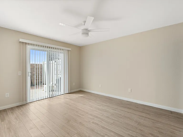 Starlight Ridge Apartments- Yucaipa, CA — Photo 37