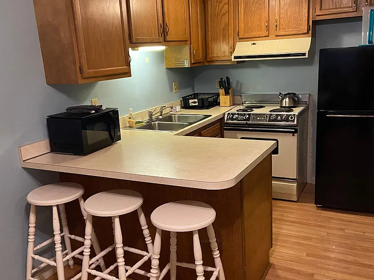 807 Whispering Way — Photo 1